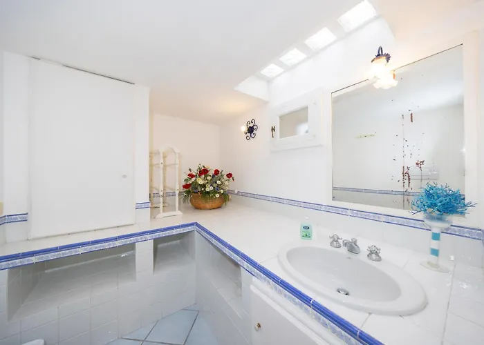 Caprigetaway - Sopramonte Daire Capri